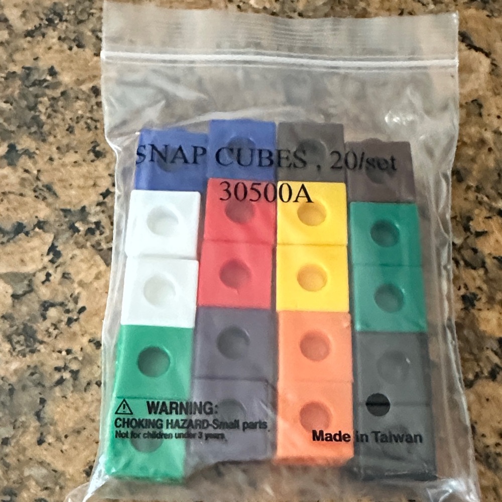Colorful Snap Cubes Set